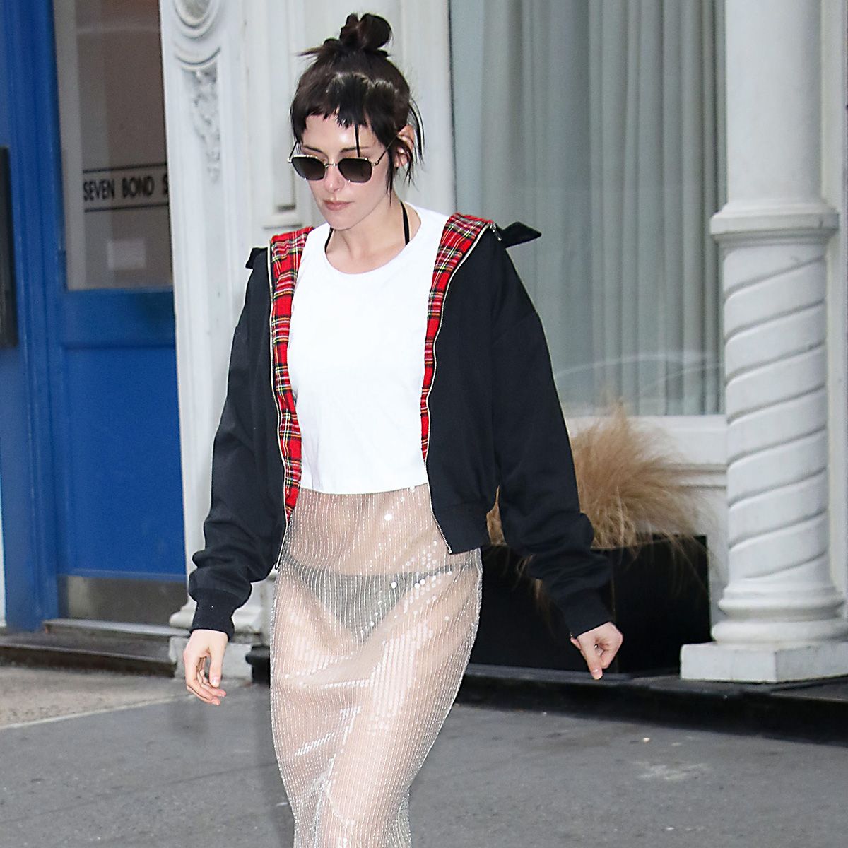 Kristen Stewart naked skirt