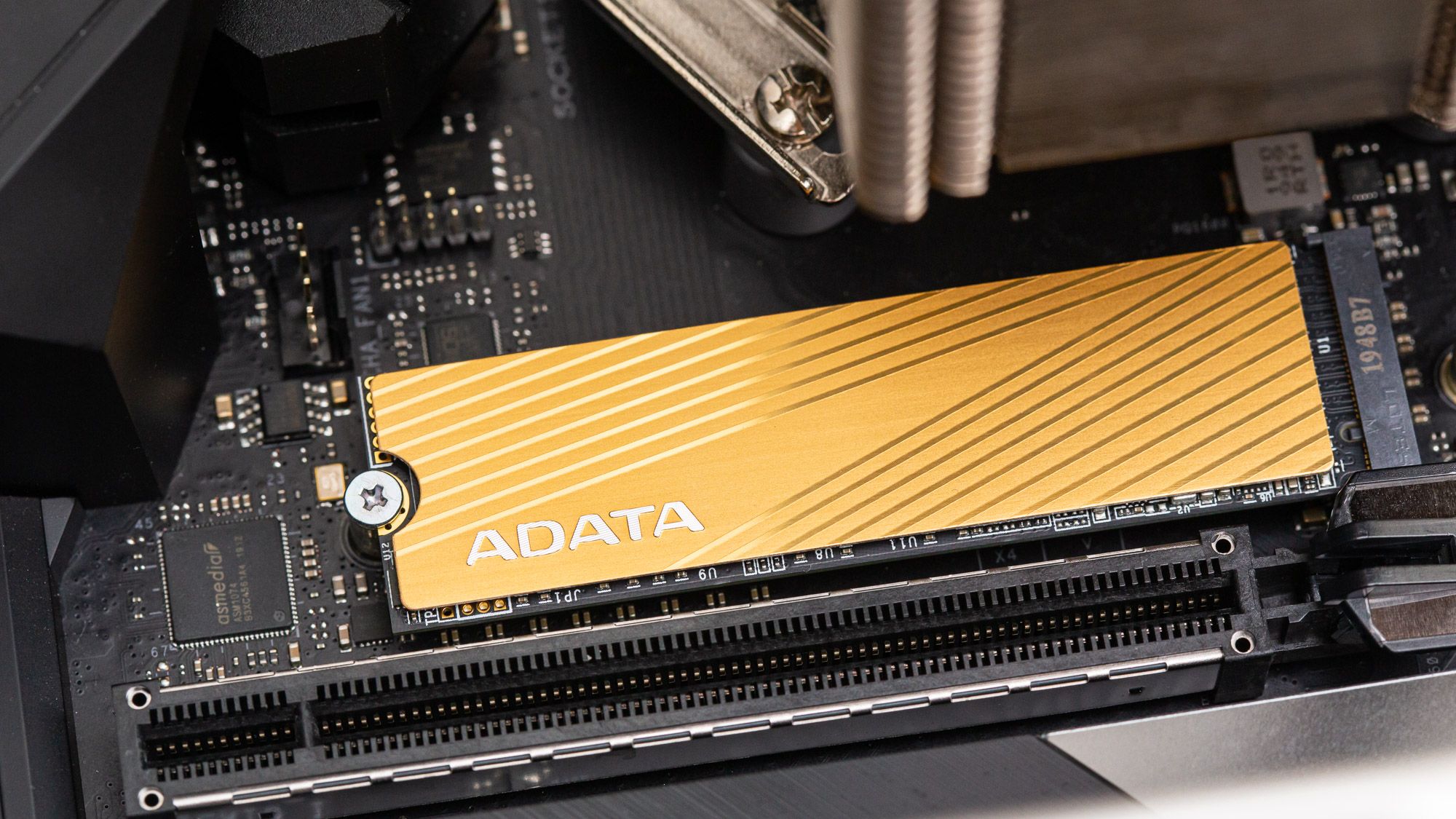 Adata Falcon M.2 NVMe SSD Review: Soaring above SATA | Tom's Hardware