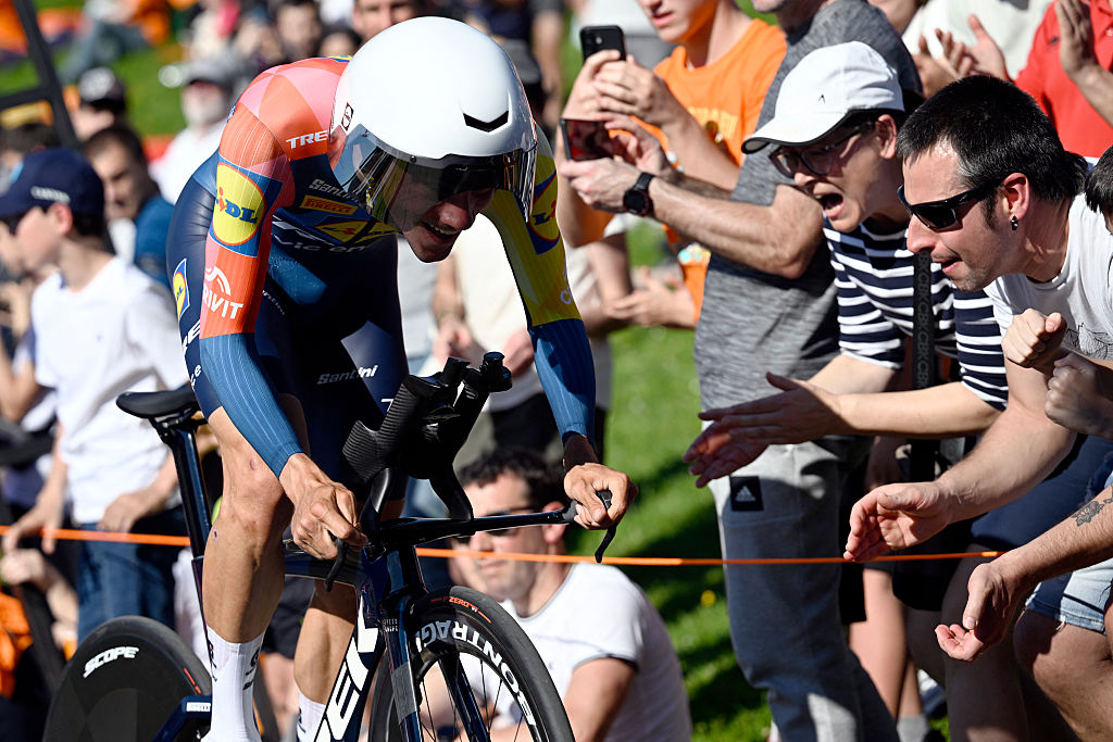 2026 Volta ao Algarve: Juan Ayuso heads towards the race lead in the time trial