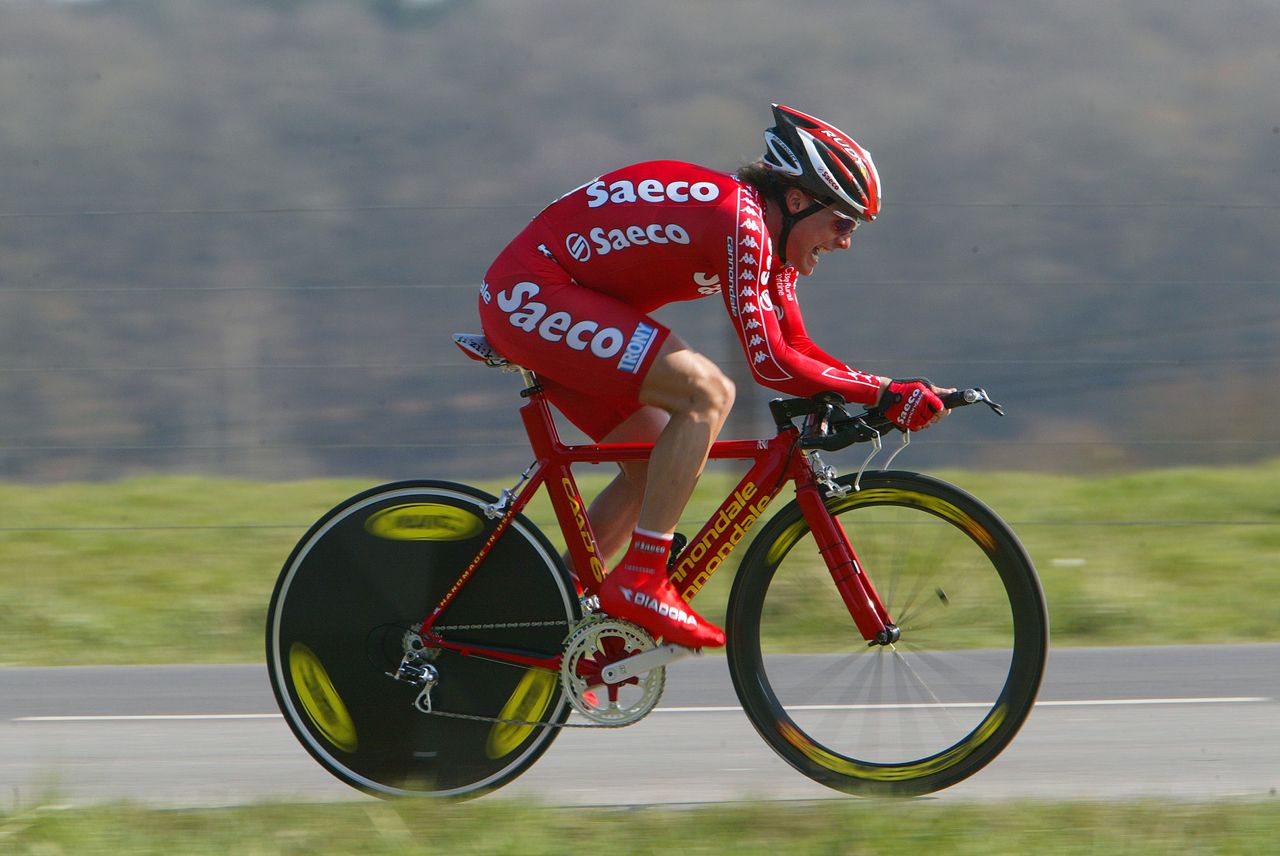 Danilo Di Luca in action in 2004.