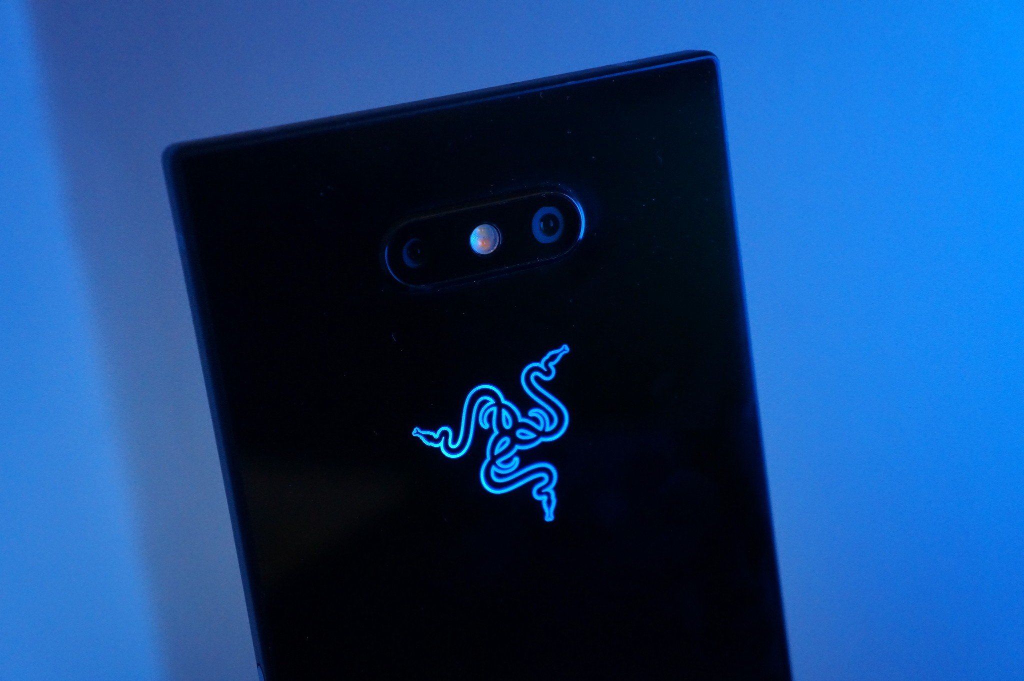 How to customize the Chroma effects on the Razer Phone 2 | Android Central