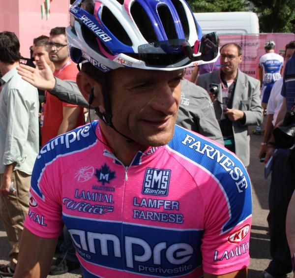 Michele Scarponi (Lampre-ISD) was a popular figure at the start in Alba.