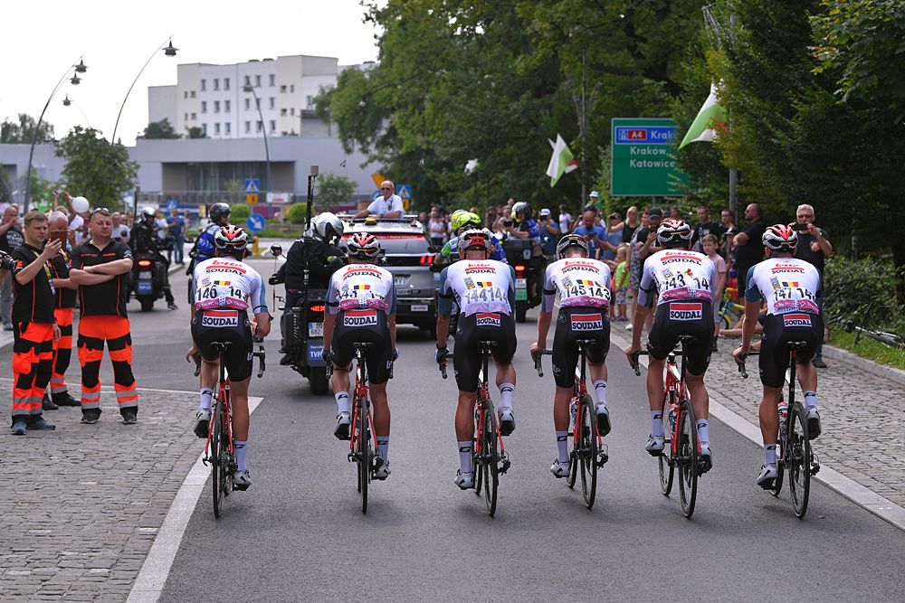 Lotto Soudal lead a neutralised stage 4 at the Tour de Pologne out of respect for their teammate Bjorg Lambrecht who died in an accident during stage 3