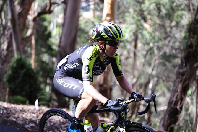Mitchelton-Scott's Amanda Spratt put in the first attack on the final climb