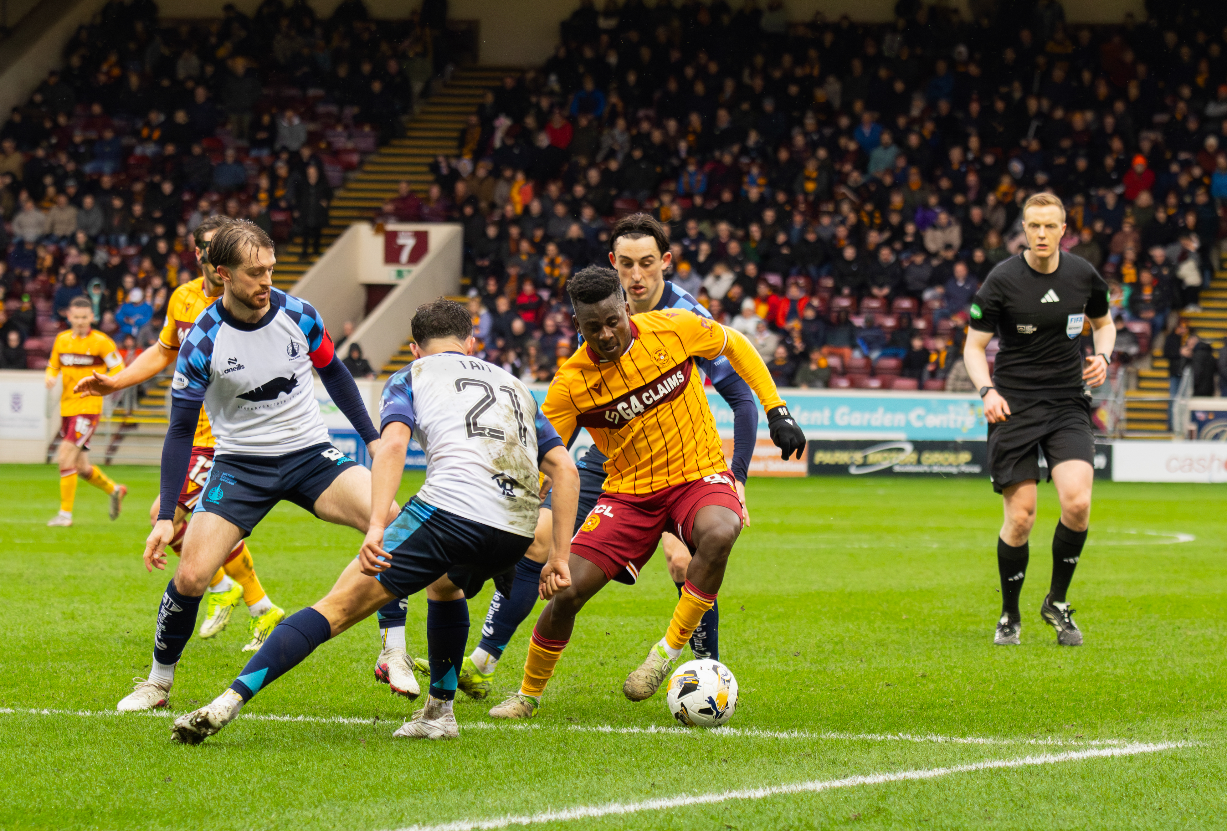 Photograph of soccer action during the Scottish Premiership clash between Motherwell and Falkirk, April 4, 2026, taken by Chantelle Cook. 