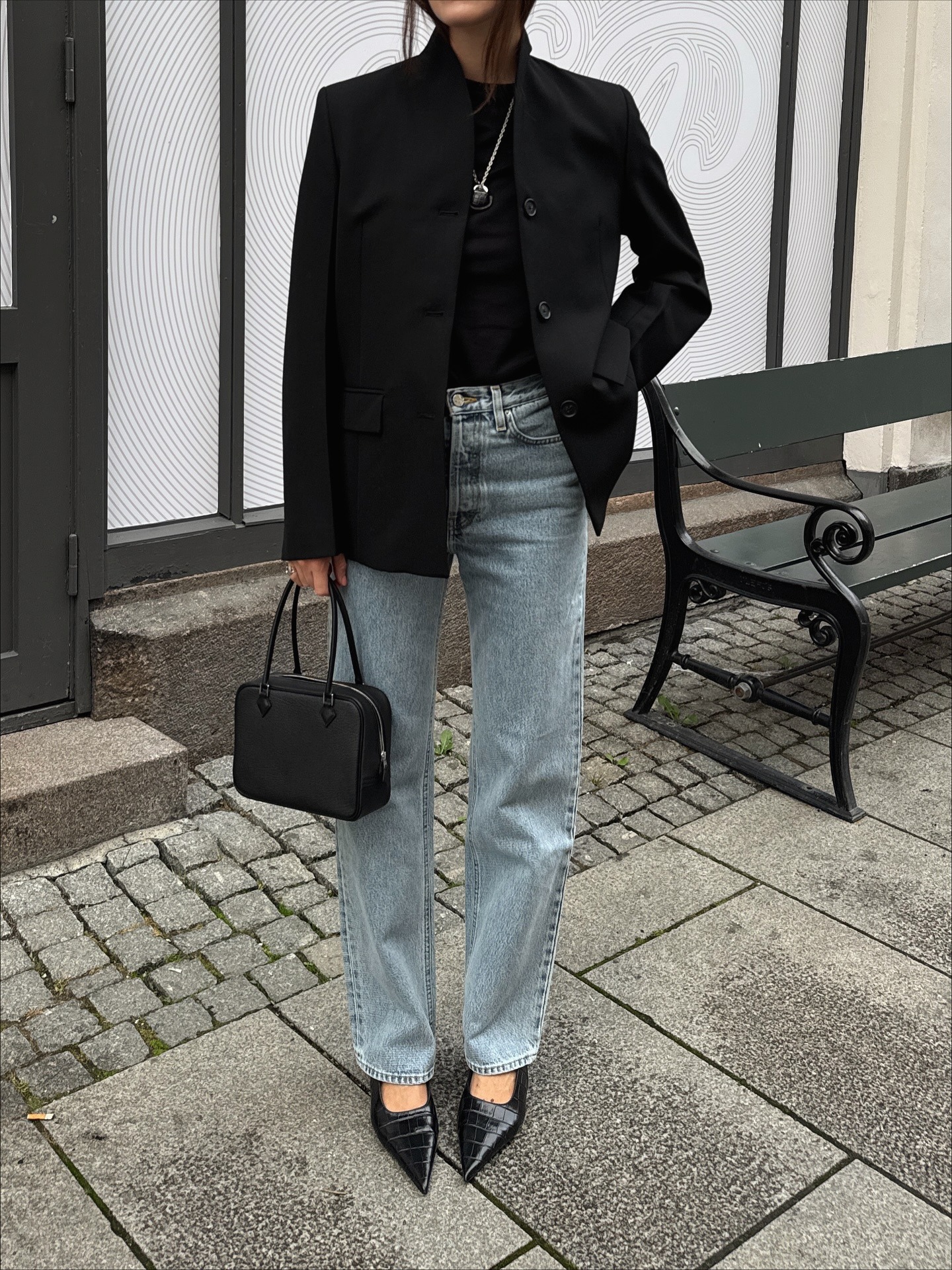 @annabelrosendahl wearing high heels with jeans for spring.