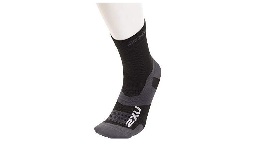 Beste winterhardloopkleding: 2XU Vectr Ultralight Cushion Crew Socks