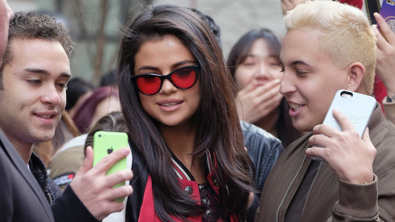 selena gomez lady in red