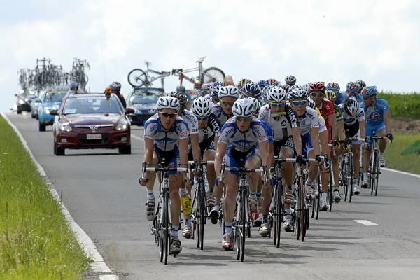 The peloton was shredded in the cross winds.