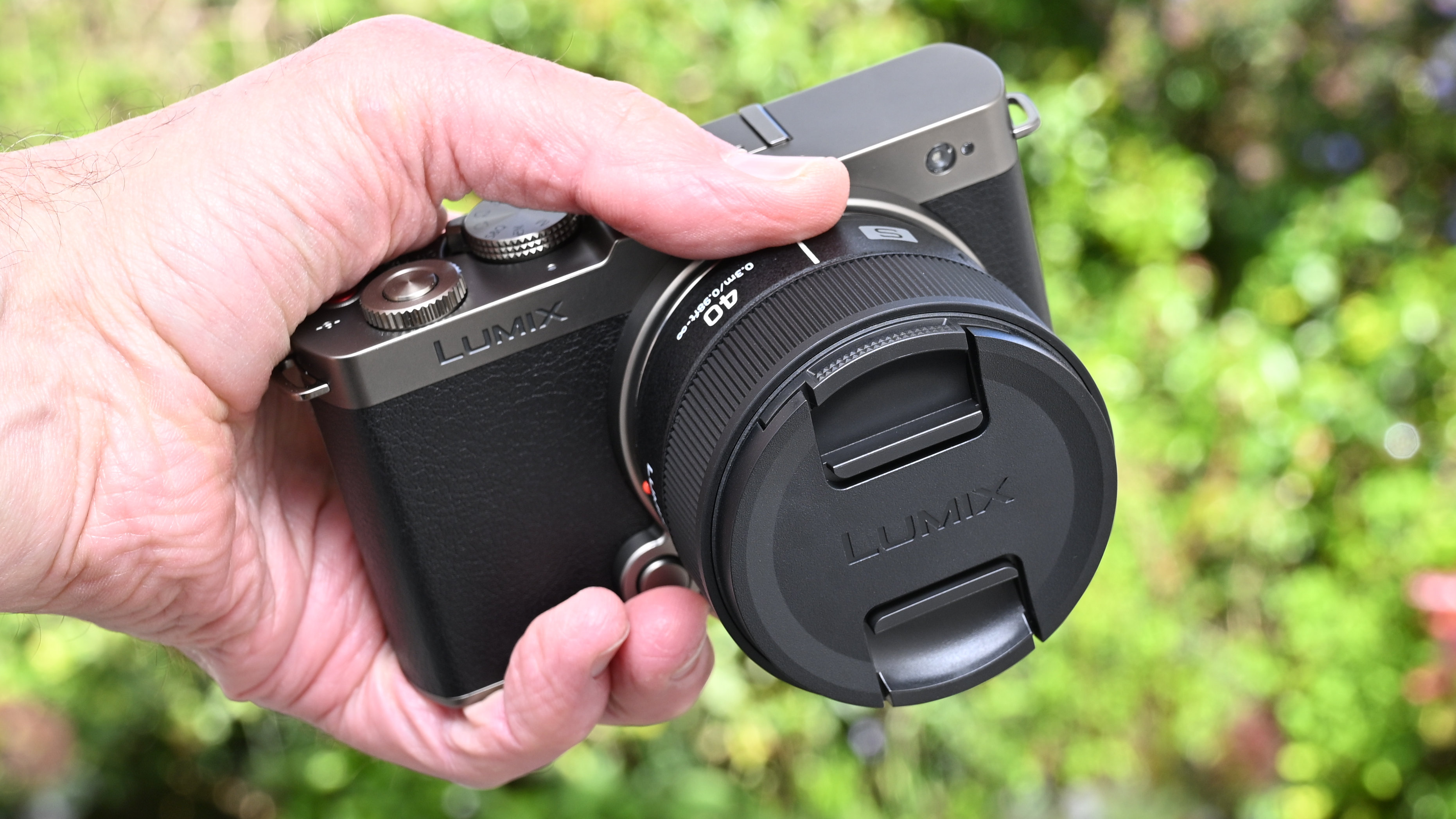 Panasonic Lumix S 40mm f/2 product image
