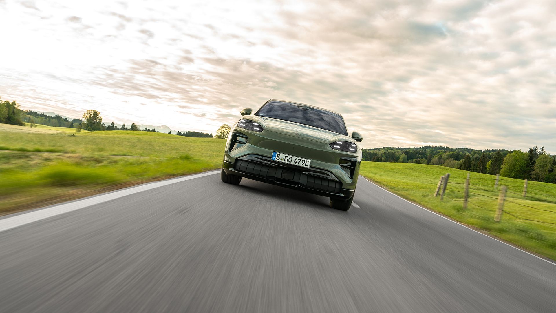 photo of ‘The performance is otherworldly’: I’ve driven the Porsche Cayenne Turbo Electric — and it’s a serious amount&hellip; image