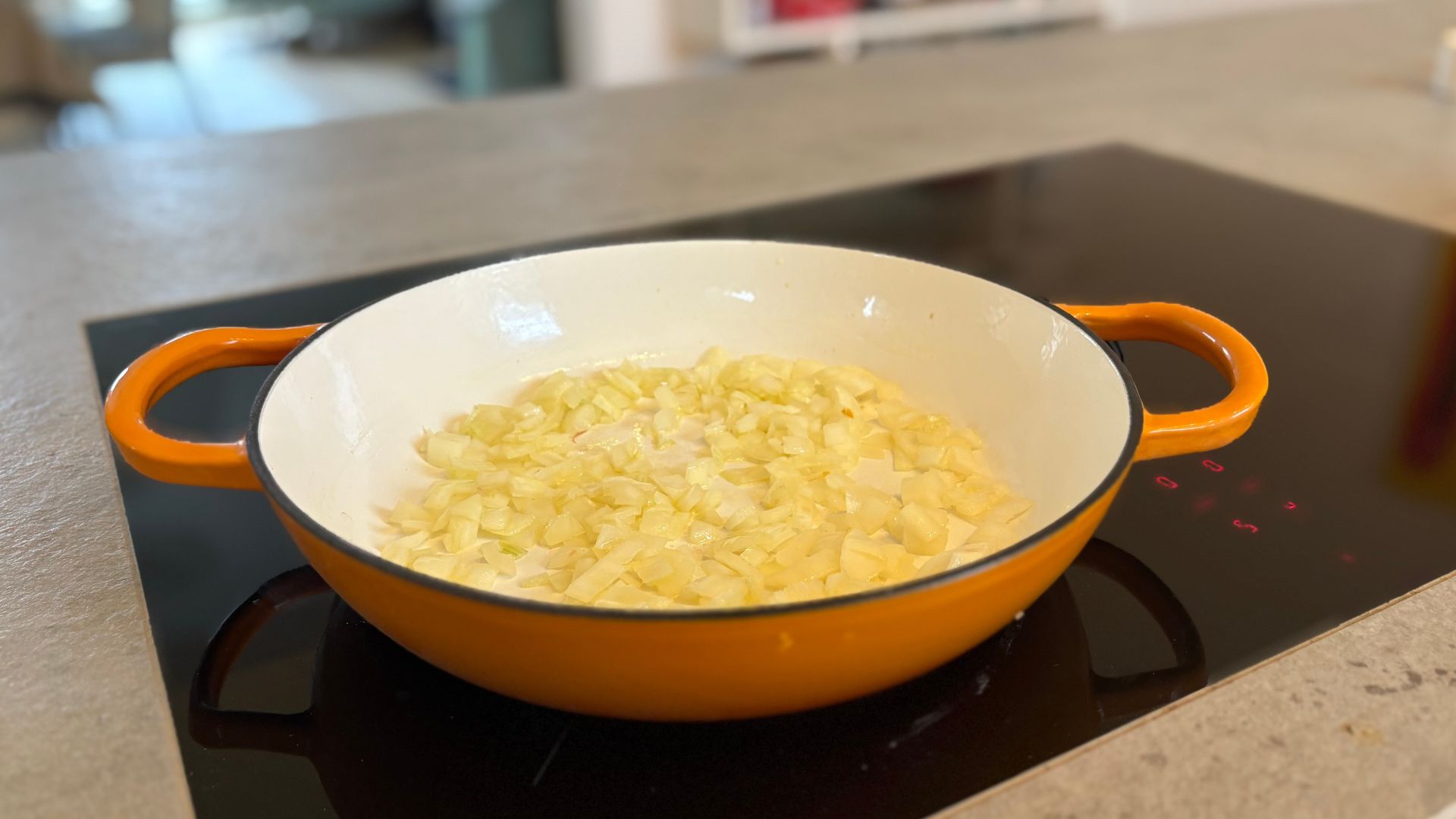 Testing the Dunelm Cast Iron Casserole Dish