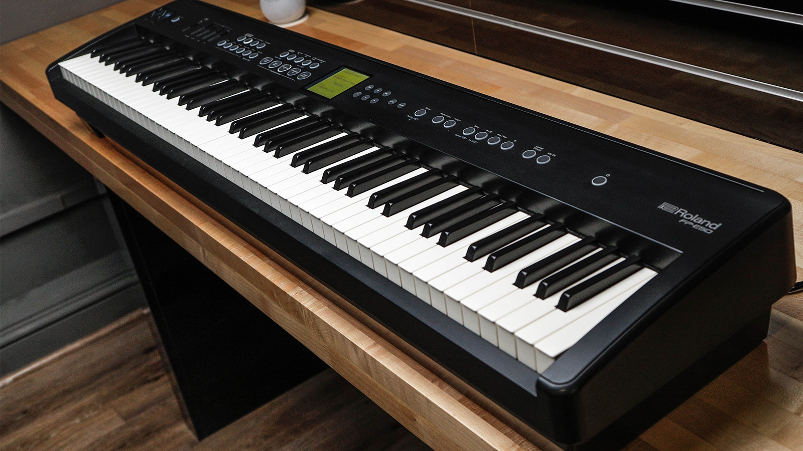 Roland FP-E50