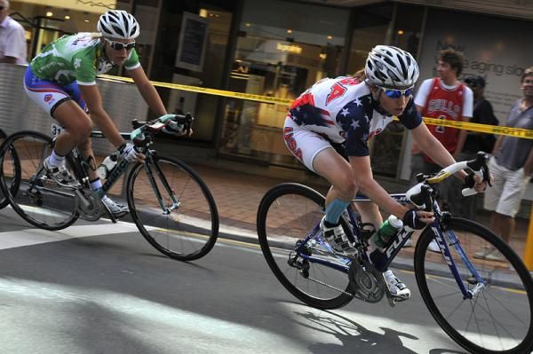 Amber Neben (USA National Team) leads Kirsty Broun (AIS Australia Women