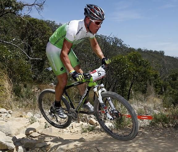 Elite men's winner Chris Jongewaard (Merida Flight Centre)