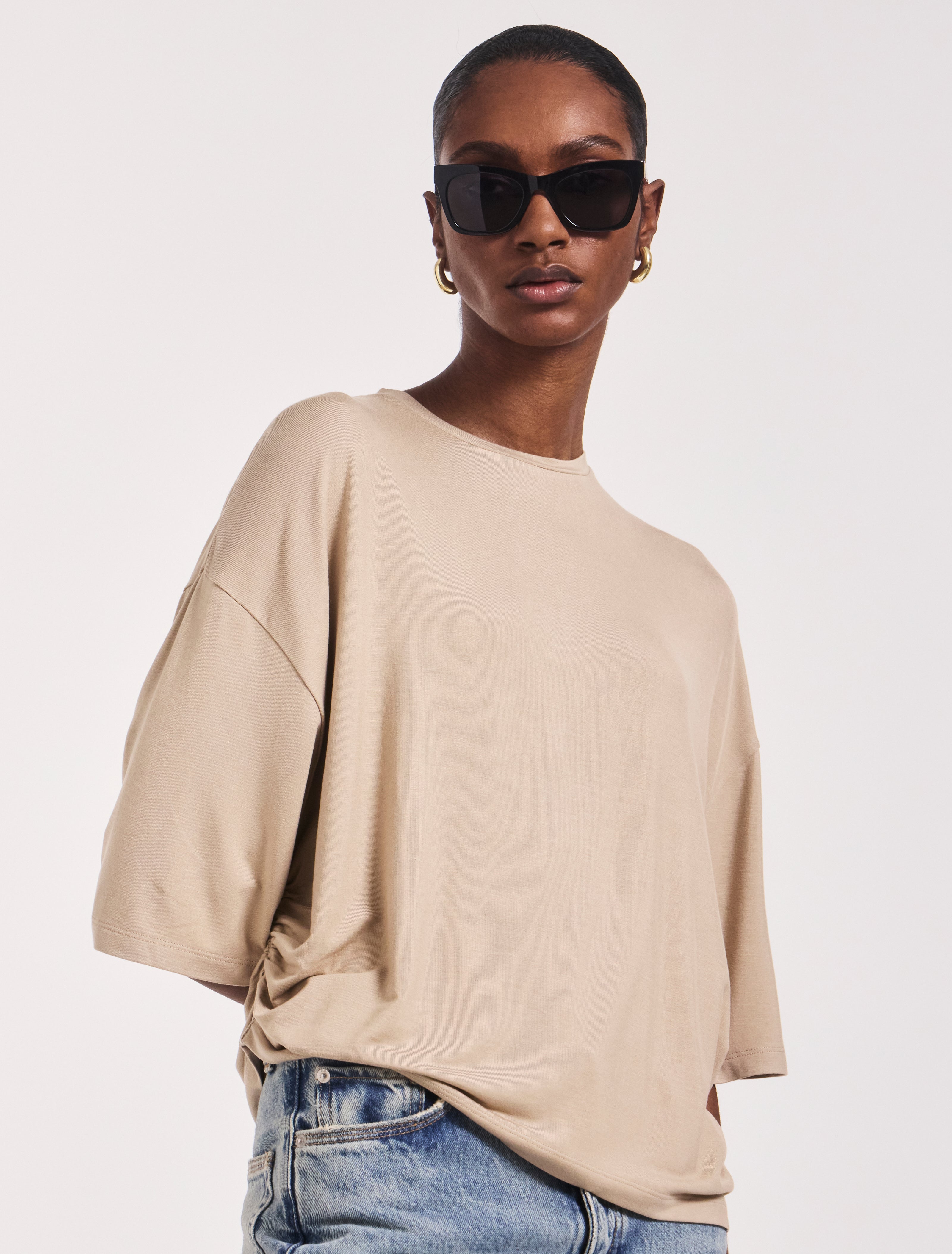 Aria Ruched Tee in Taupe
