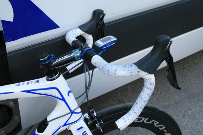 Some say anatomic bars have no place on a road bike, but John Murphy disagrees. Classy use of a K-Edge Garmin spacer mount just for spacing purposes too