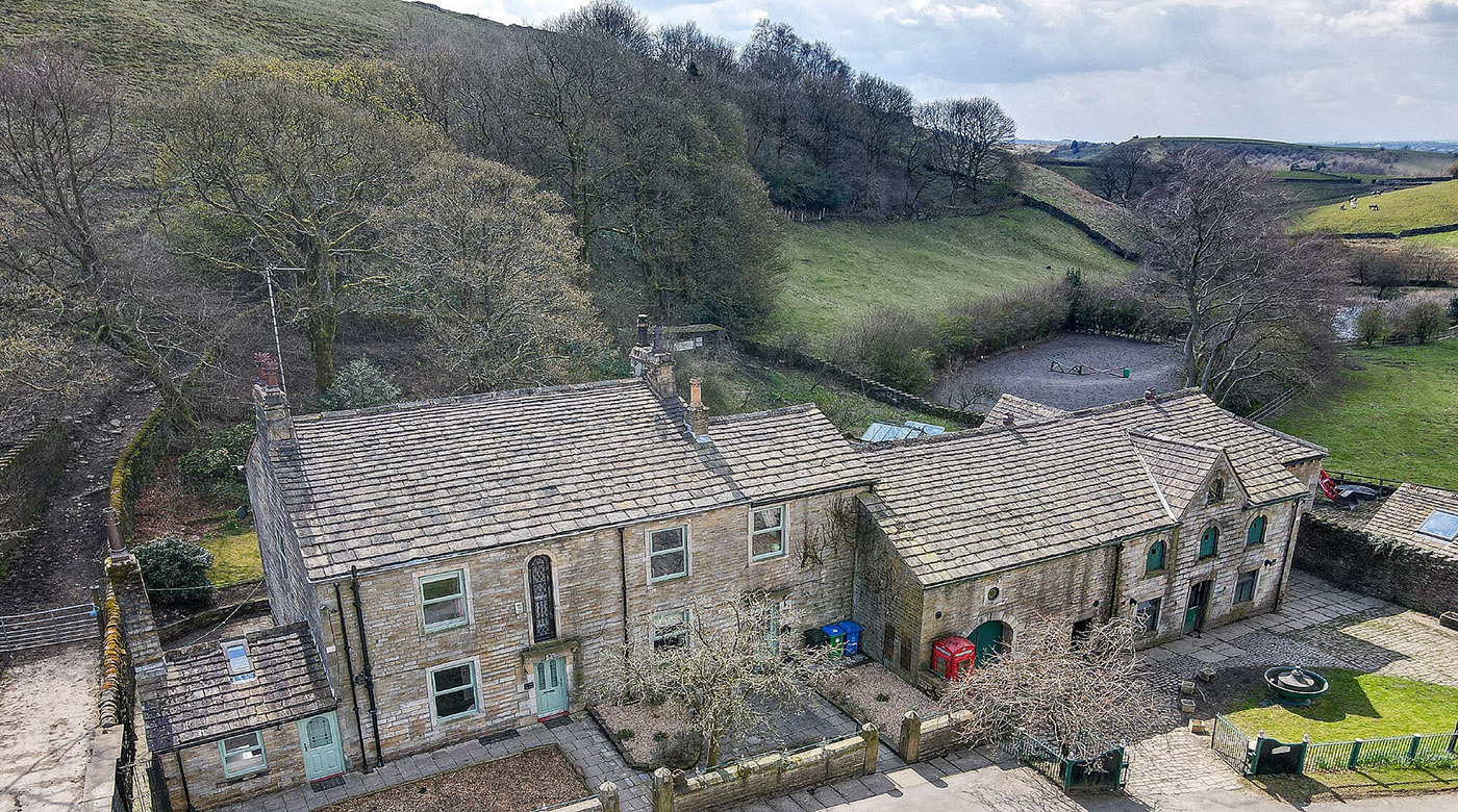 Syke-House-Farm-on-sale-with-Hunters.jpg