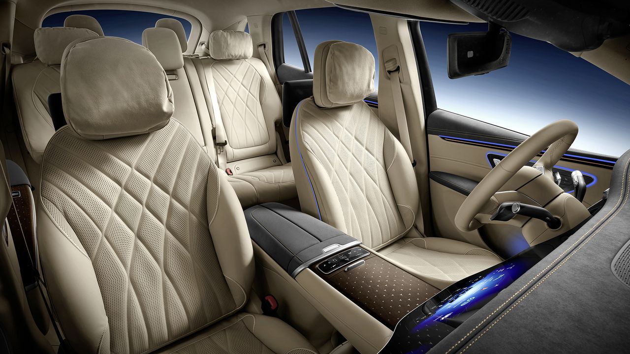Mercedes EQS SUV