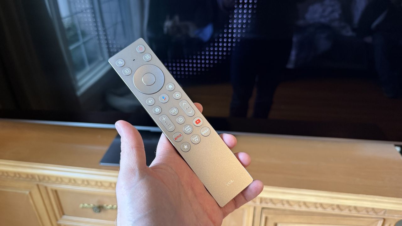 TCL QM8L remote