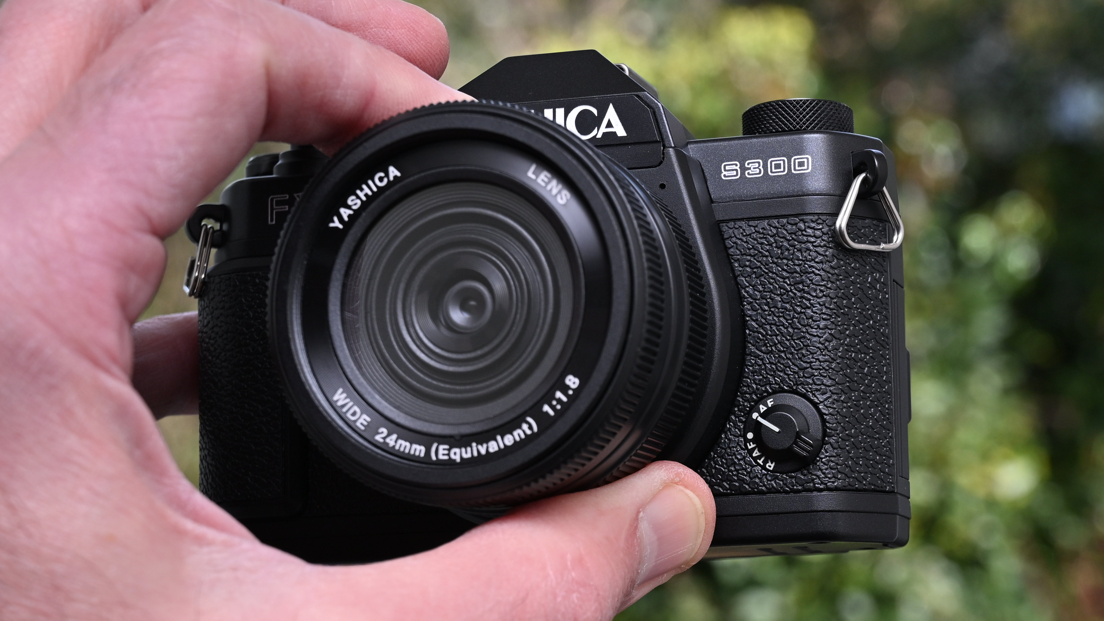 Yashica FX-D S300 product shot