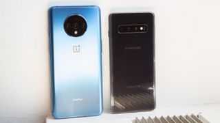 OnePlus 7T (left) and Samsung Galaxy S10