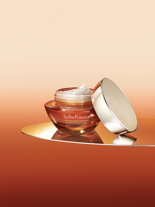 sulwhasoo ginseng cream in front of a backdrop