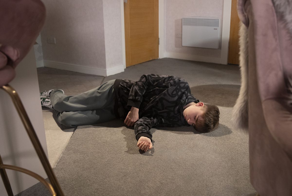 Liam Connor collapses after taking Paul&#039;s pills.