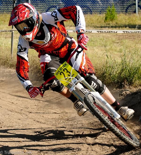 Graeme Pitts corners at the top of the track