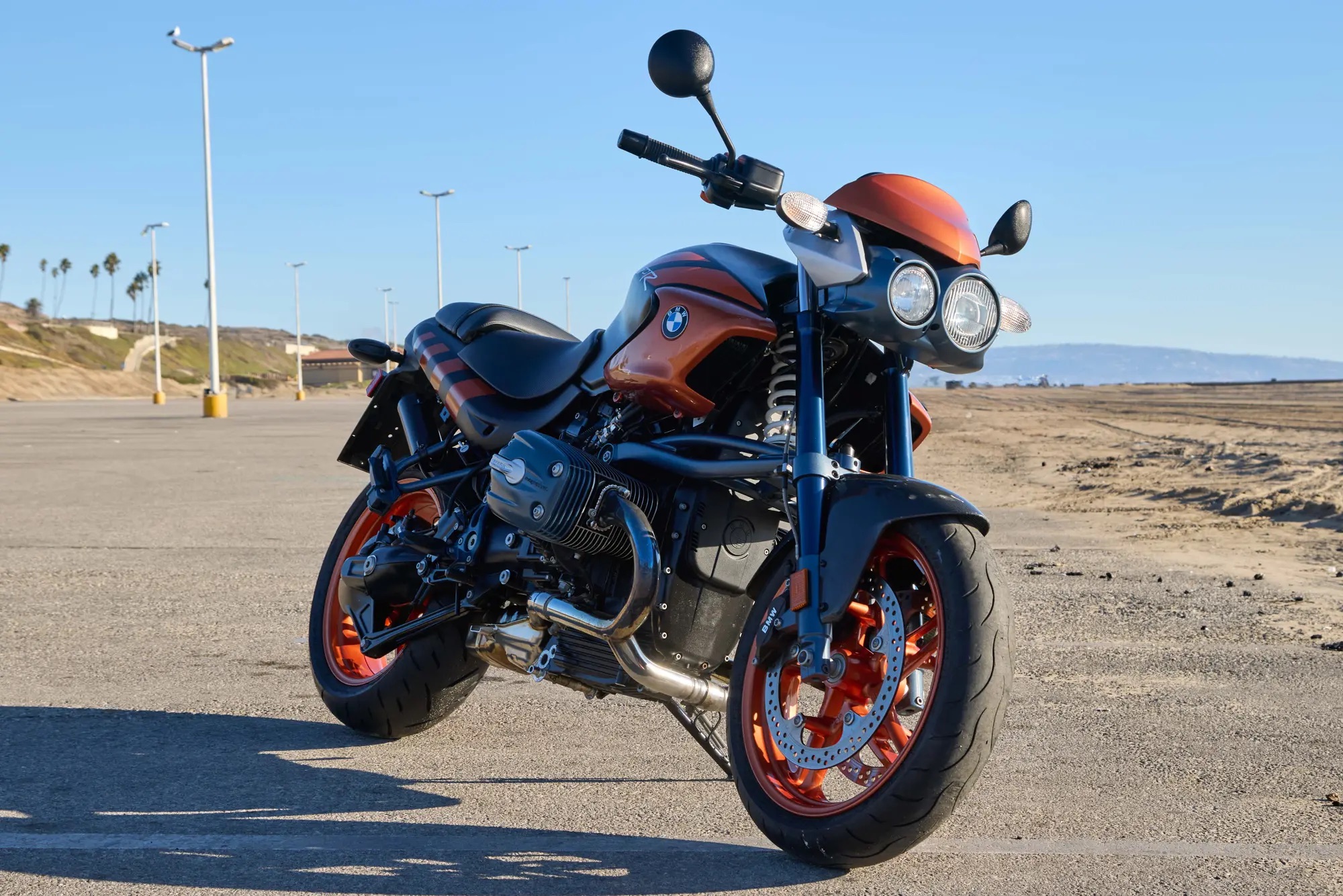 Motorbike seen in Paycheck ridden by Ben Affleck