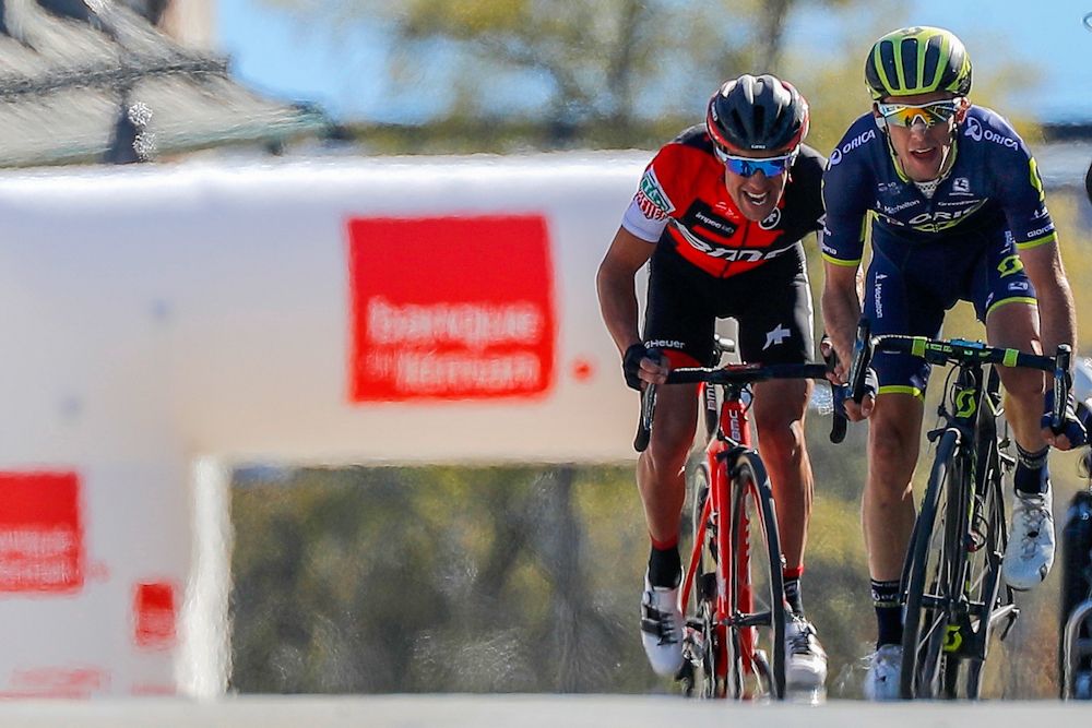 Simon Yates leads Richie Porte to the line during stage 4 at Tour de Romandie
