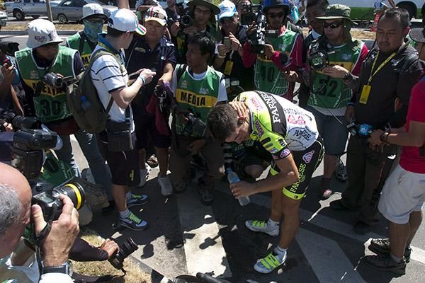 Stage winner Andrea Guardini (Farnese Vini/Neri Sottoli) cools down as awaiting media gather around in Langkawi.