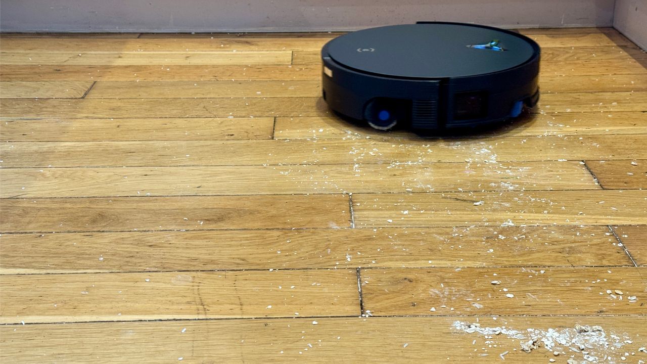 Ecovacs Deebot X12 OmniCyclone on test