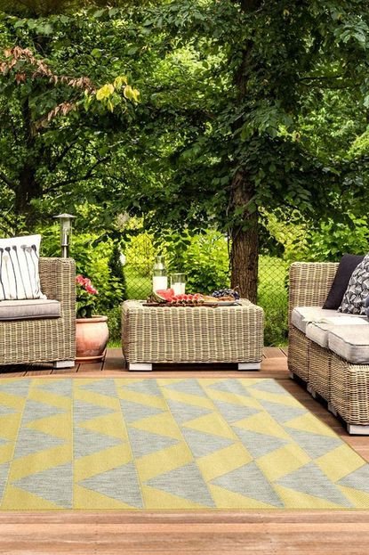 Expert tips on buying and caring for an outdoor rug | Homes & Gardens