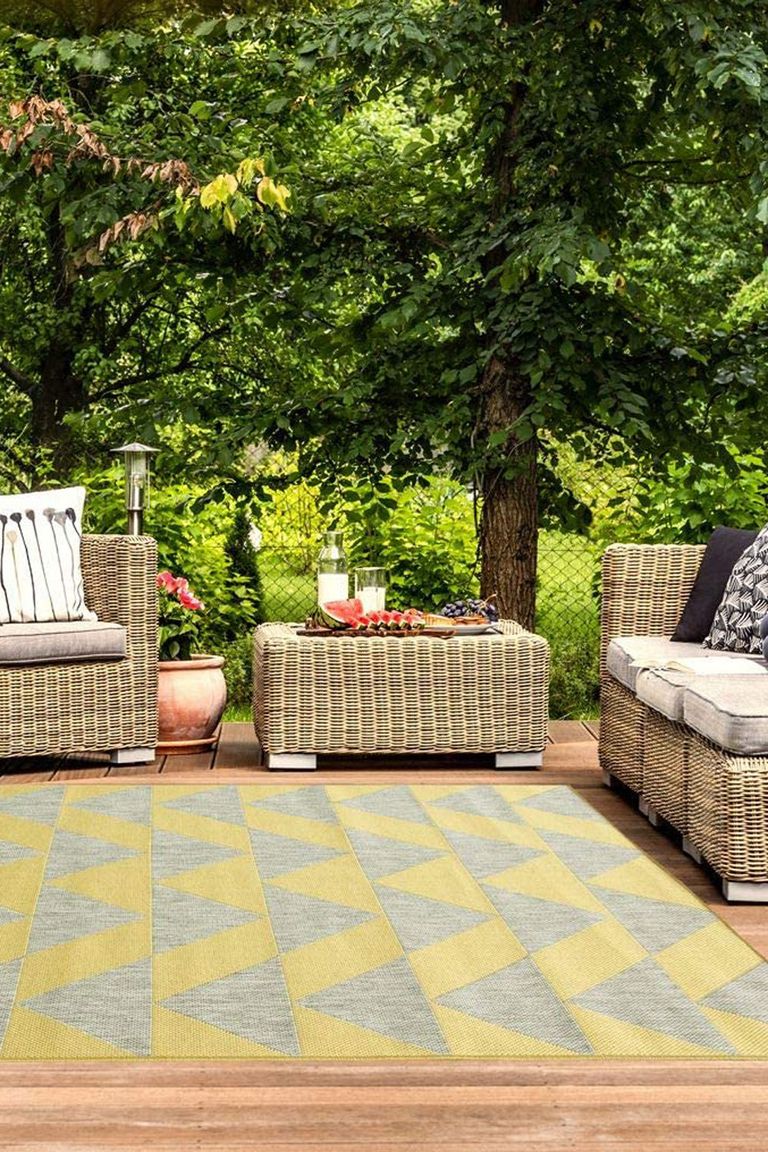 Expert tips on buying and caring for an outdoor rug Homes & Gardens