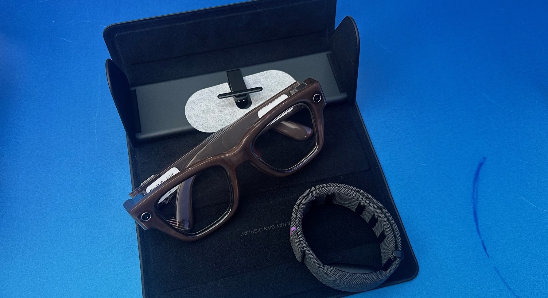 meta ray ban display with case and band