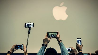 iPhones capture Apple Store opening in China