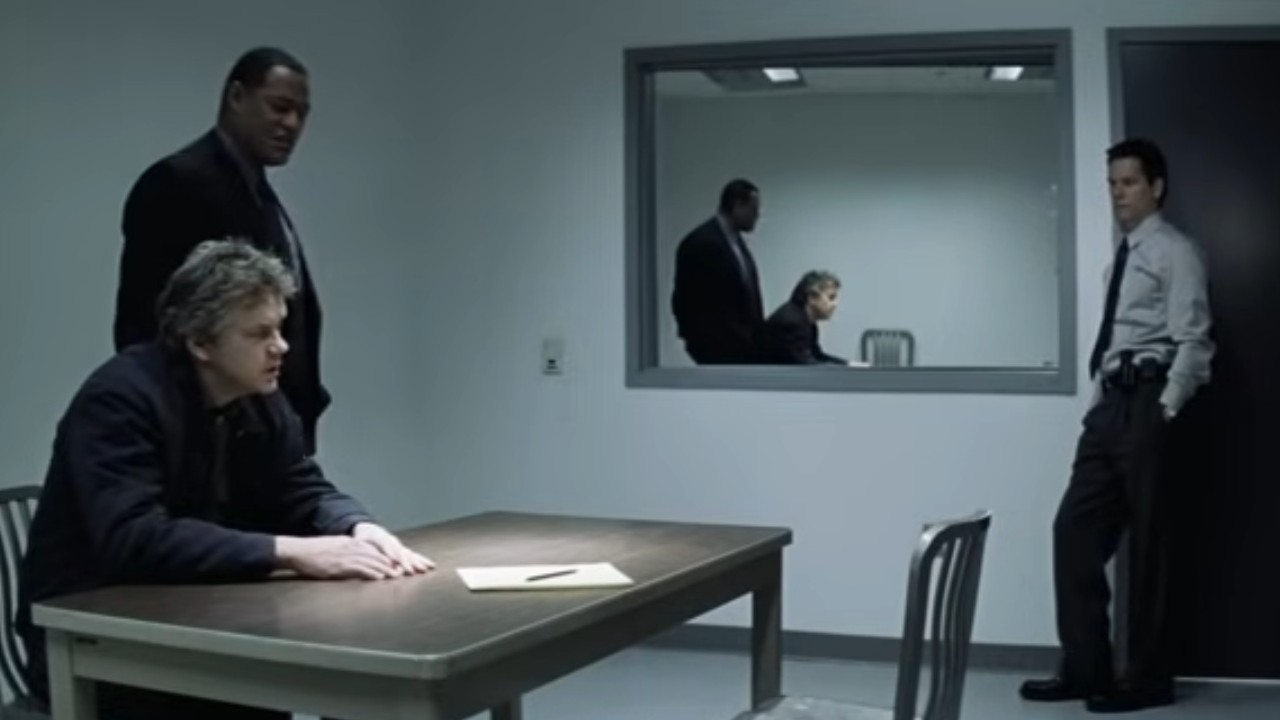 ミスティック・リバーで尋問されるティム・ロビンス