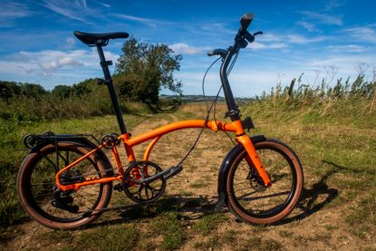 Brompton G Line on a gravel track