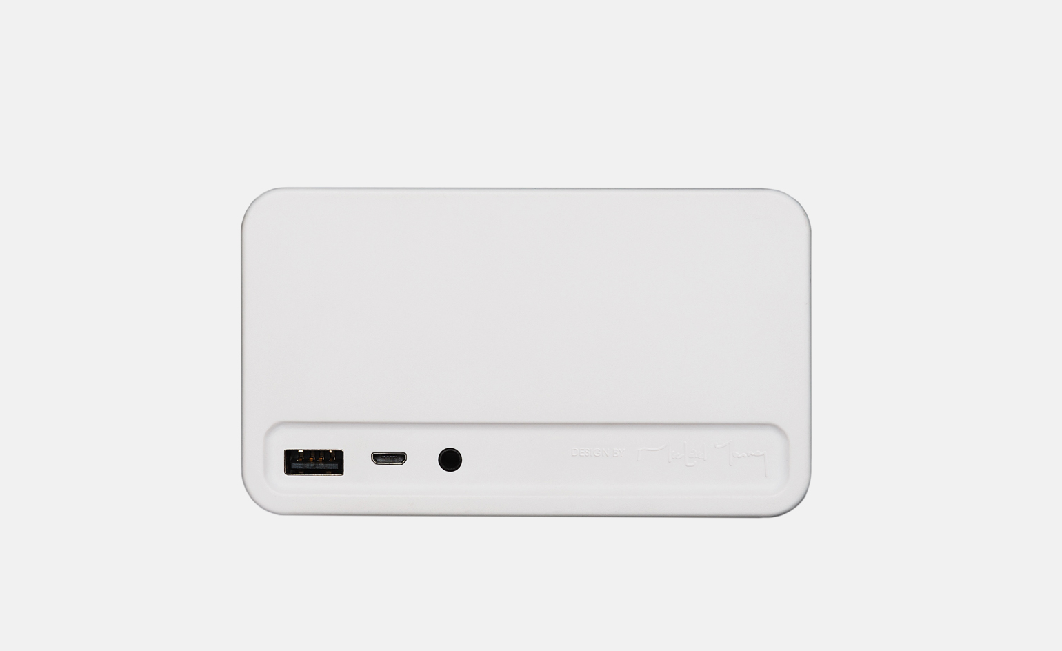 A USB slot allows teh user to connect WearIt to an external deviceor deep bass