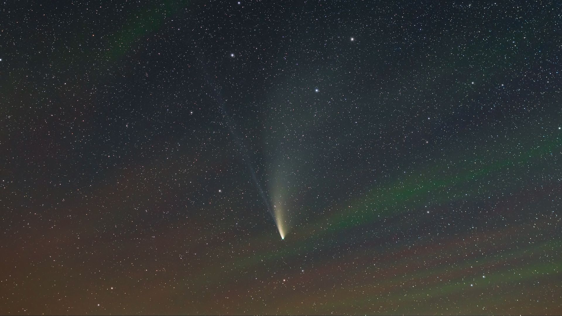 Rare green comet not seen since the Stone Age will zoom overhead