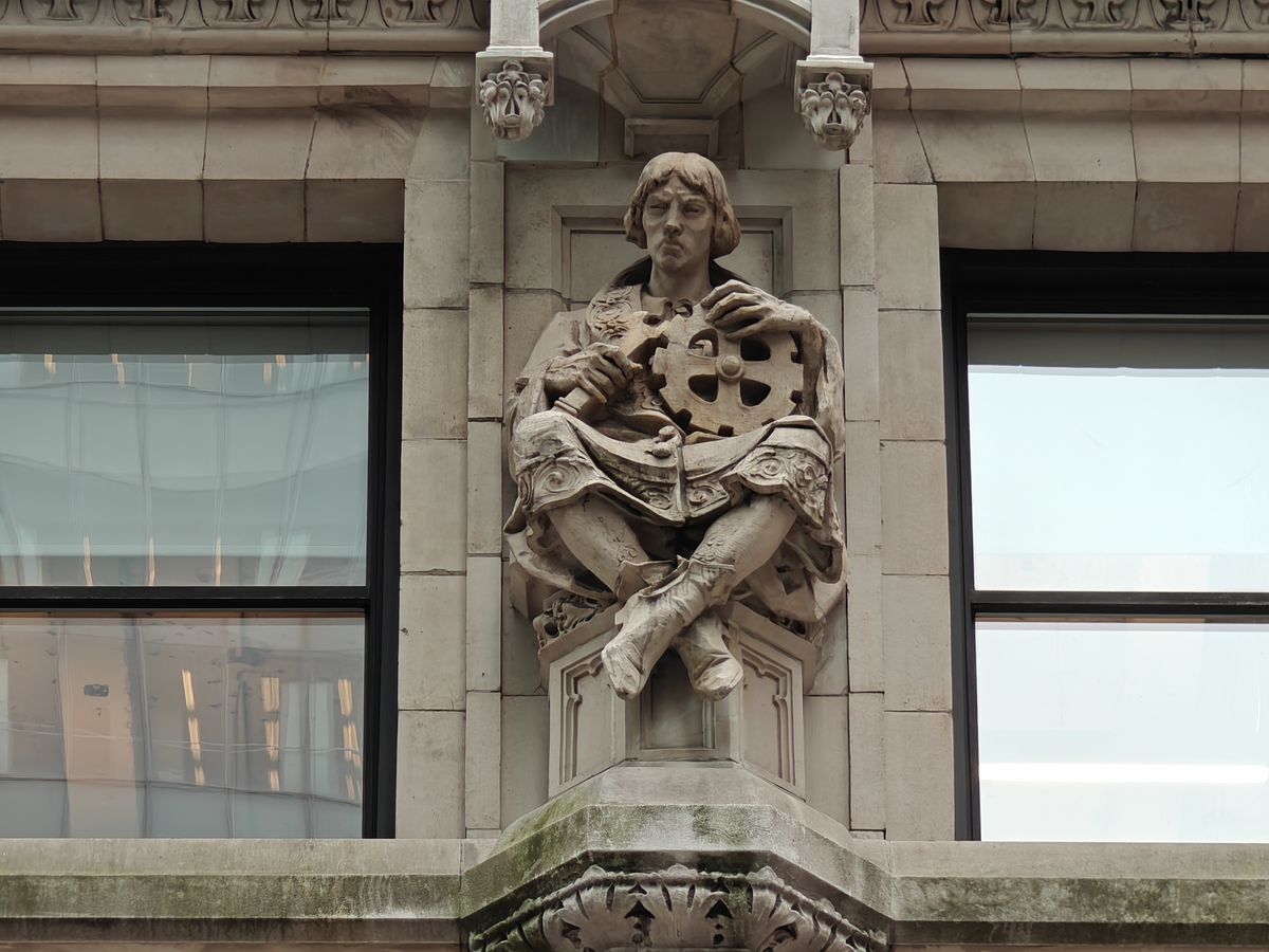 OnePlus Open zoom sample.