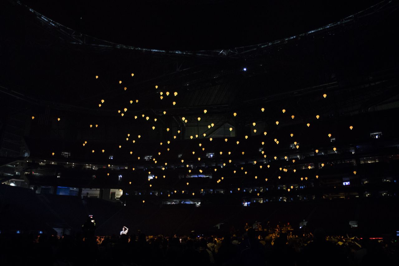 One hundred fifty enhanced Intel Shooting Star drones fly during rehearsals for the Pepsi Super Bowl LIII Halftime Show. (Credit: Intel Corporation)