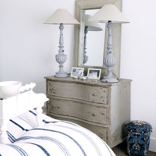 bedroom with bed and dressing table