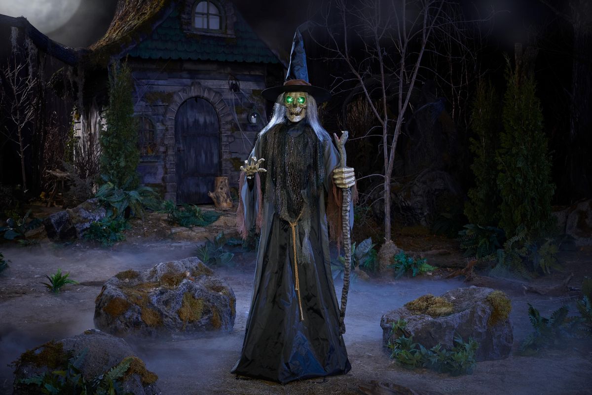 7 FT Wicked Woods Animated LED Macabre Witch