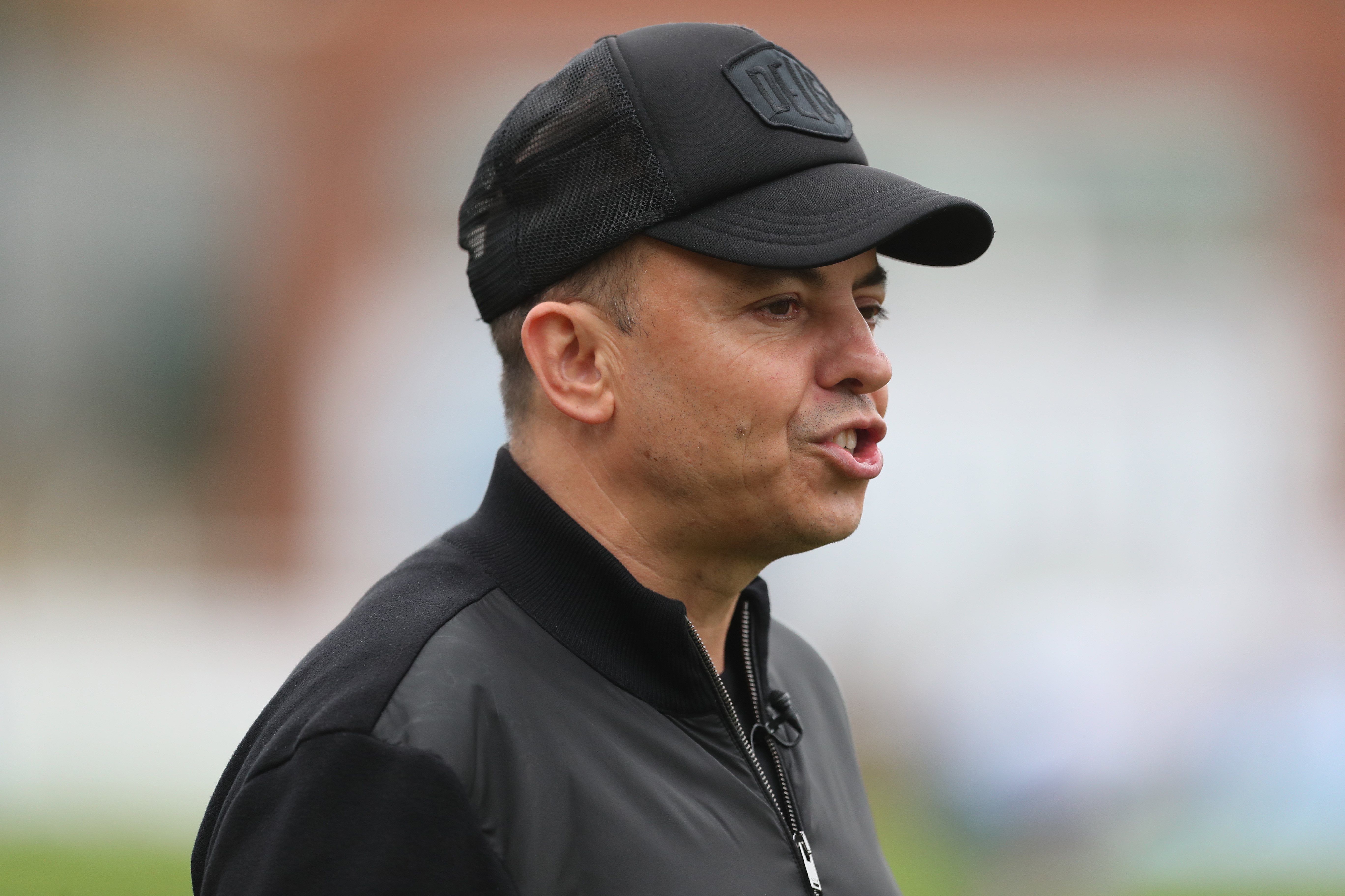 wanderers non campionato non campione lancia un audace esperimento con il portiere di 54 anni