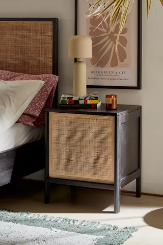 Ivy Nightstand/side Table