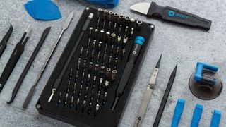 An iFixit toolkit