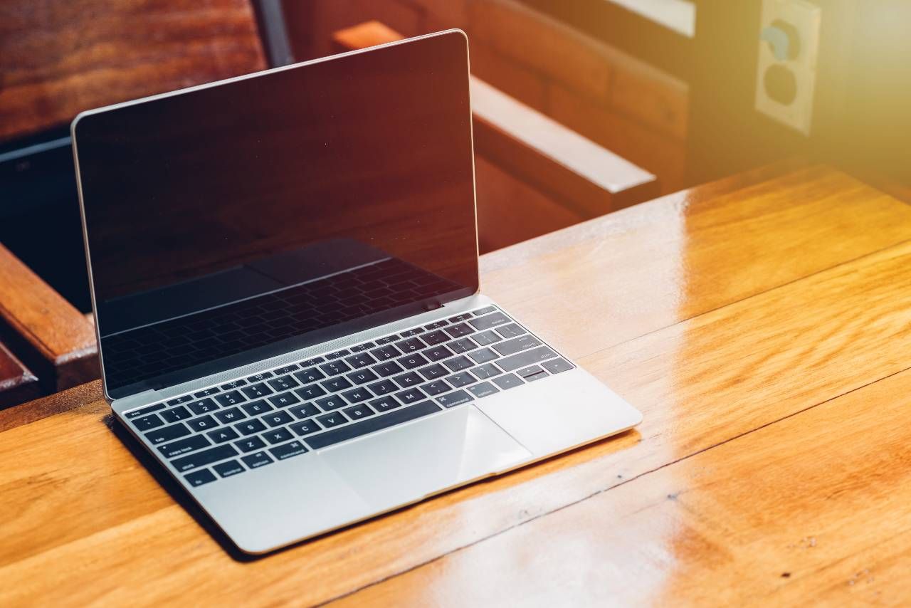 MacBook Pro supplier to relocate factory to combat supply chain issues ...