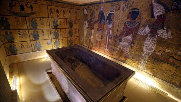 Inside King Tut&amp;#039;s tomb.